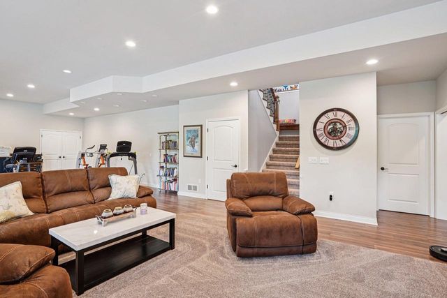 809 Maple Drive, Mount Horeb, WI 53572