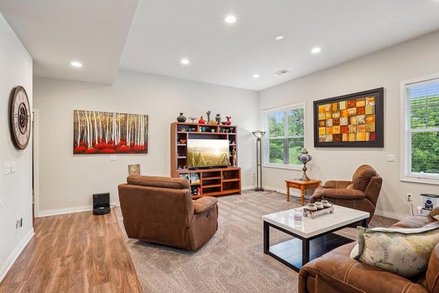 809 Maple Drive, Mount Horeb, WI 53572