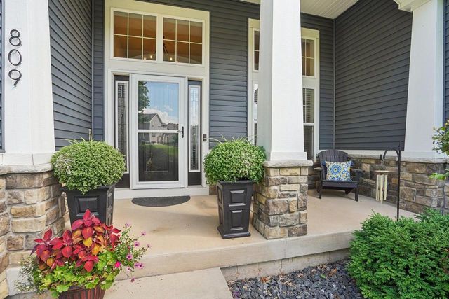 809 Maple Drive, Mount Horeb, WI 53572