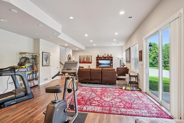 809 Maple Drive, Mount Horeb, WI 53572