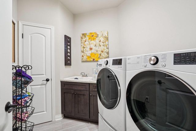 809 Maple Drive, Mount Horeb, WI 53572