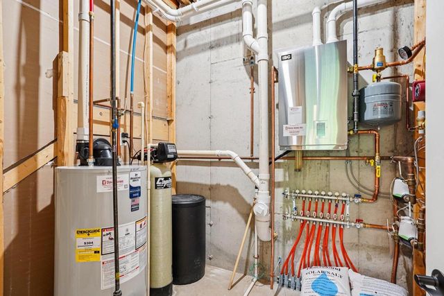 809 Maple Drive, Mount Horeb, WI 53572