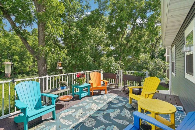 809 Maple Drive, Mount Horeb, WI 53572