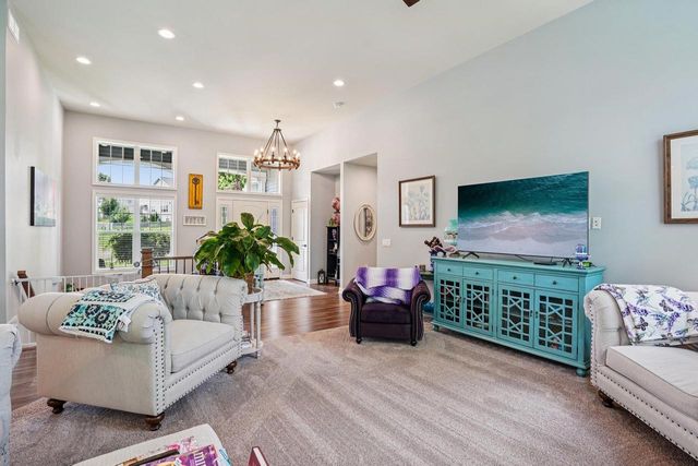 809 Maple Drive, Mount Horeb, WI 53572