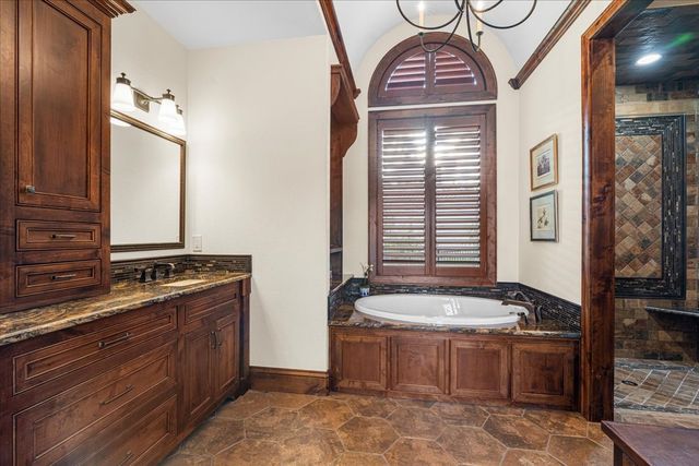 908 Sailboat Drive, Corsicana, TX 75109