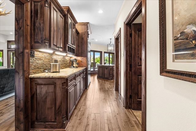 908 Sailboat Drive, Corsicana, TX 75109