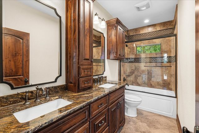 908 Sailboat Drive, Corsicana, TX 75109