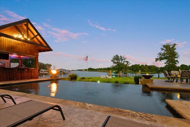 908 Sailboat Drive, Corsicana, TX 75109