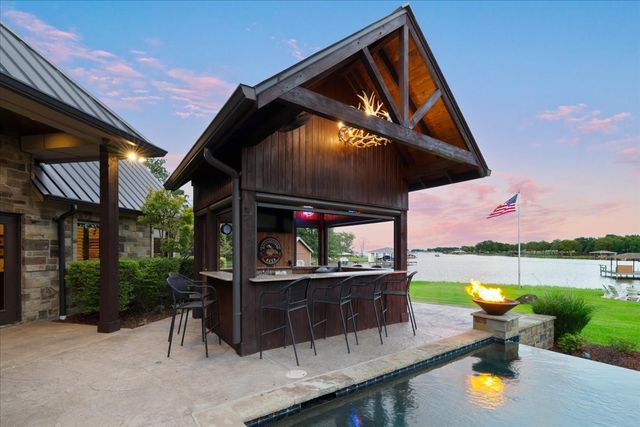 908 Sailboat Drive, Corsicana, TX 75109