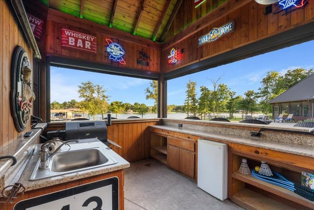 908 Sailboat Drive, Corsicana, TX 75109