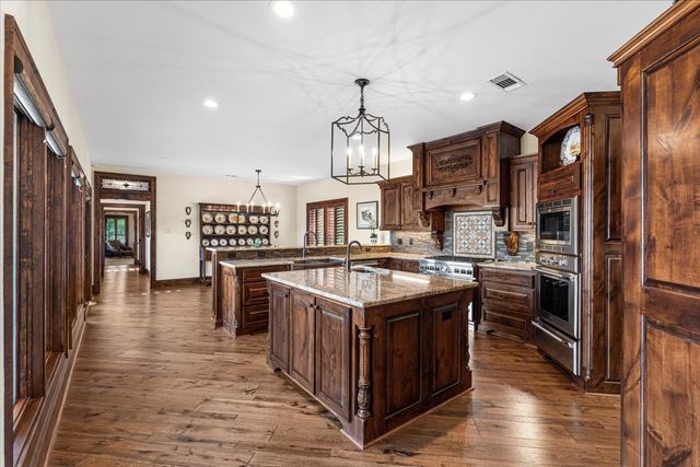 908 Sailboat Drive, Corsicana, TX 75109