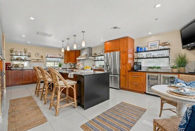 614 NORTON STREET, Longboat Key, FL 34228