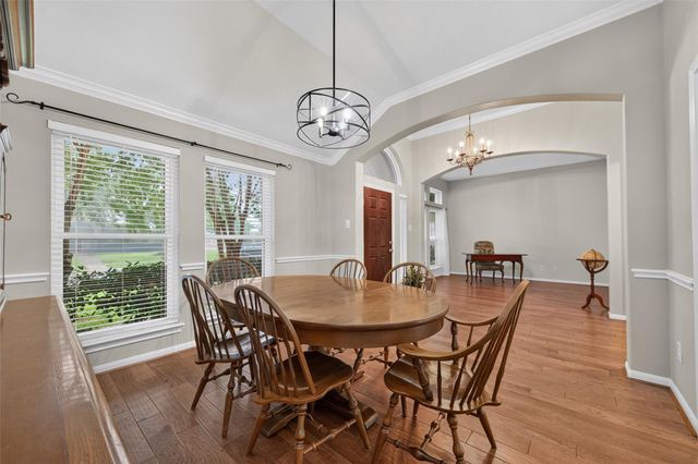 9118 Sunny Ridge Drive, Houston, TX 77095