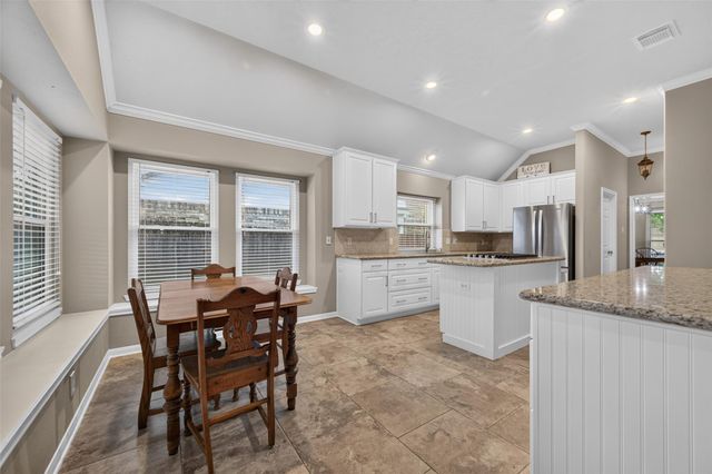 9118 Sunny Ridge Drive, Houston, TX 77095