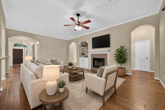 9118 Sunny Ridge Drive, Houston, TX 77095