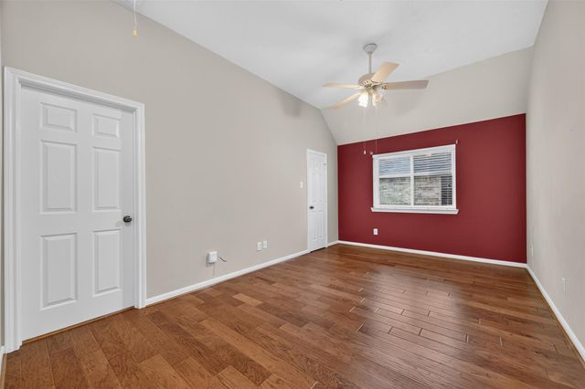 9118 Sunny Ridge Drive, Houston, TX 77095