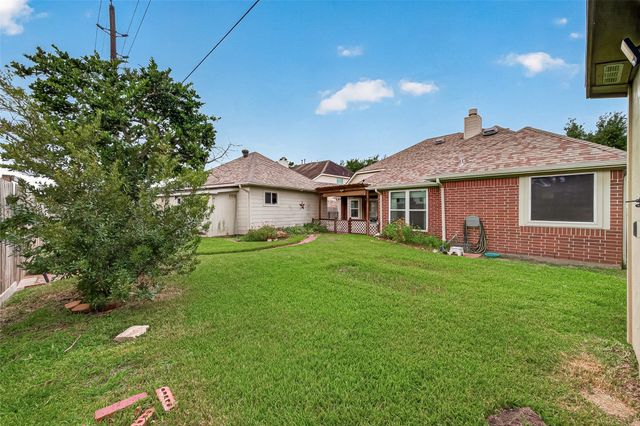 9118 Sunny Ridge Drive, Houston, TX 77095
