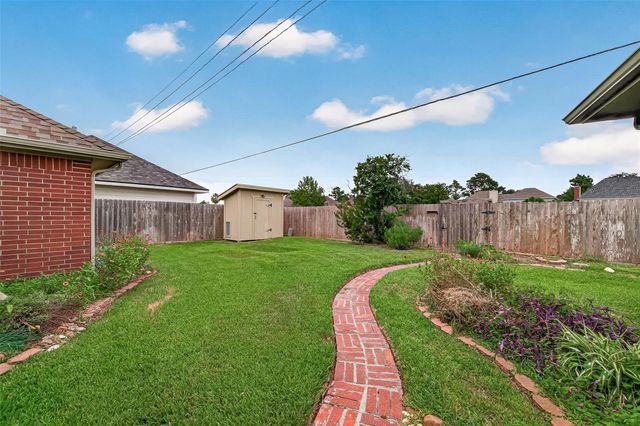 9118 Sunny Ridge Drive, Houston, TX 77095