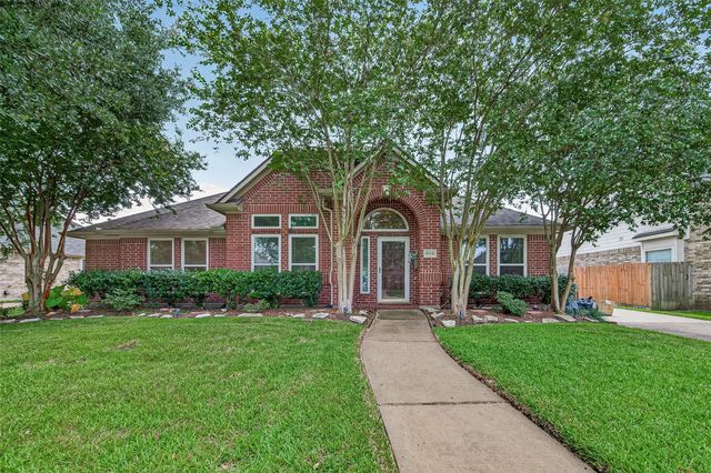 9118 Sunny Ridge Drive, Houston, TX 77095