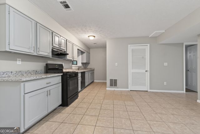 2595 Fieldstone View Lane SE, Conyers, GA 30013