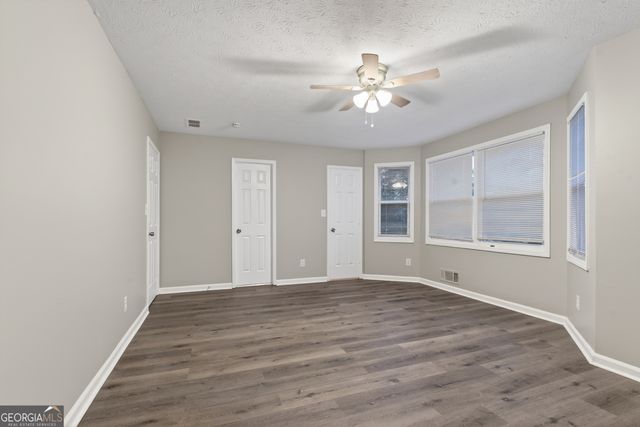 2595 Fieldstone View Lane SE, Conyers, GA 30013