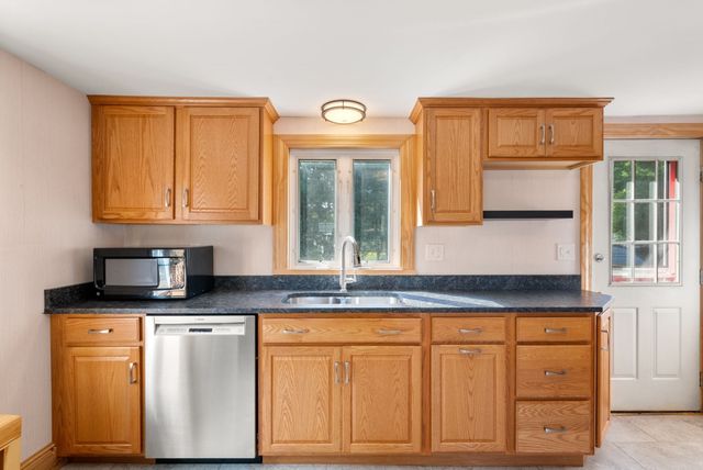 41 Jones Ave, Randolph, MA 02368