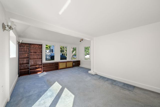 41 Jones Ave, Randolph, MA 02368