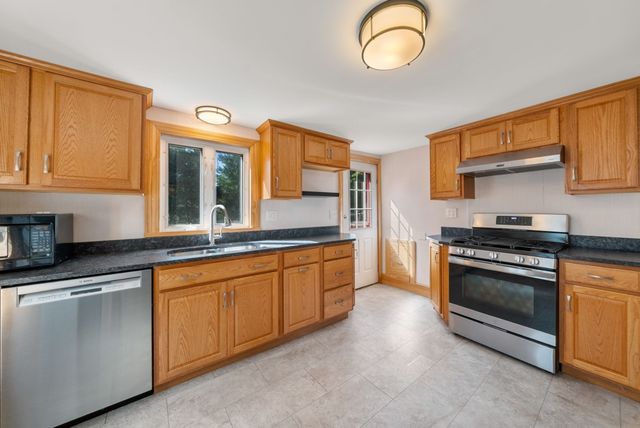 41 Jones Ave, Randolph, MA 02368