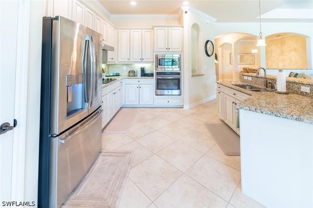 9372 Vercelli CT, Naples, FL 34113