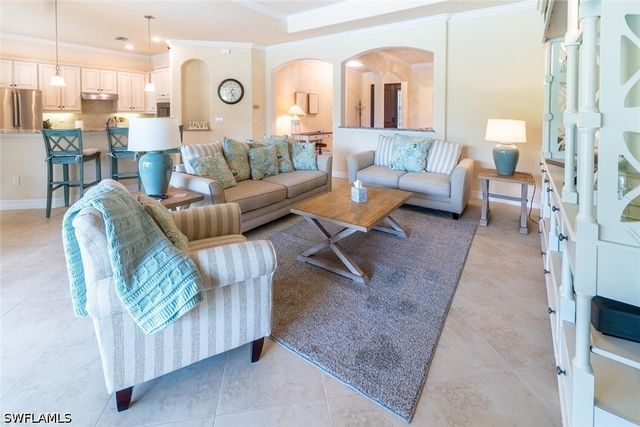 9372 Vercelli CT, Naples, FL 34113