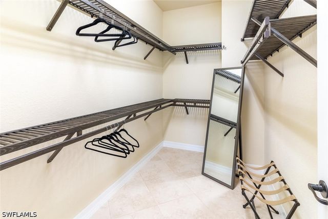 9372 Vercelli CT, Naples, FL 34113