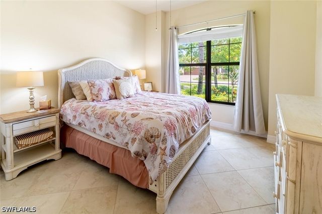 9372 Vercelli CT, Naples, FL 34113
