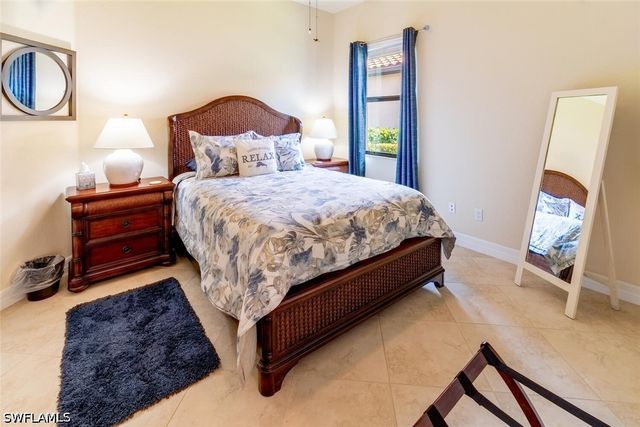 9372 Vercelli CT, Naples, FL 34113