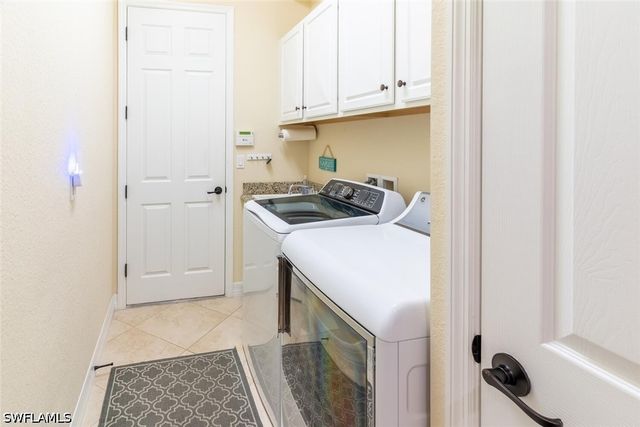 9372 Vercelli CT, Naples, FL 34113