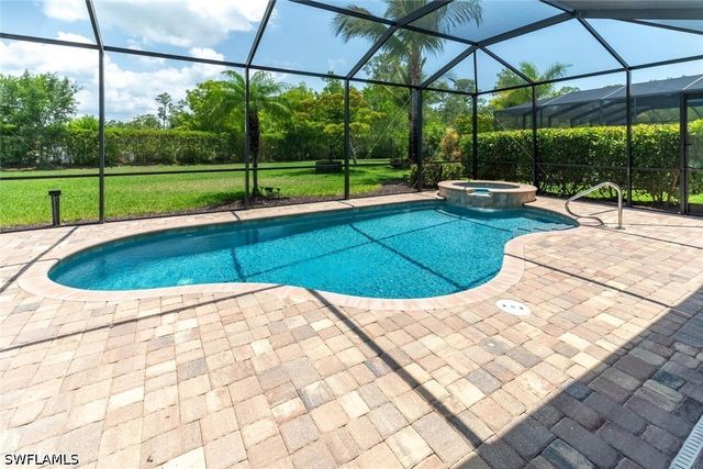 9372 Vercelli CT, Naples, FL 34113