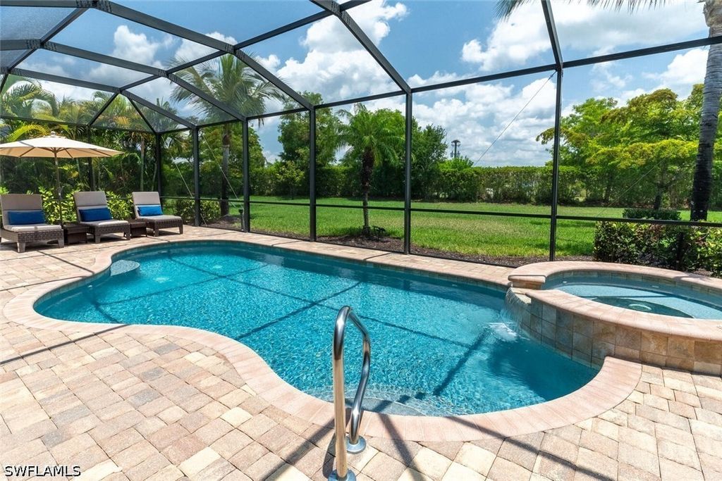 9372 Vercelli CT, Naples, FL 34113