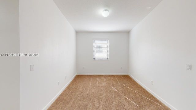 460 NE 194th Ter 460, Miami, FL 33179