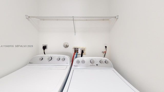 460 NE 194th Ter 460, Miami, FL 33179