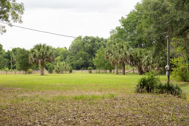 18833 NE 24TH AVENUE, Citra, FL 32113