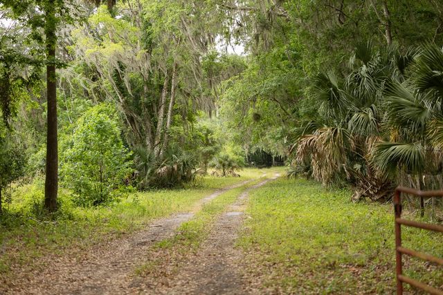 18833 NE 24TH AVENUE, Citra, FL 32113