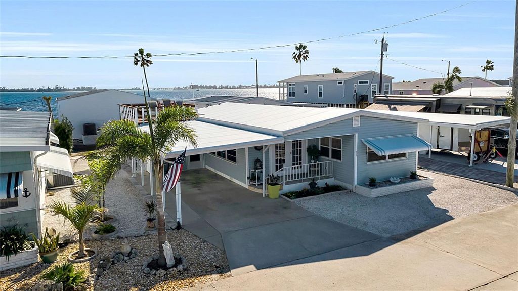 Image 18 of property listing at 10315 CORTEZ ROAD W 27F, Bradenton, FL 34210