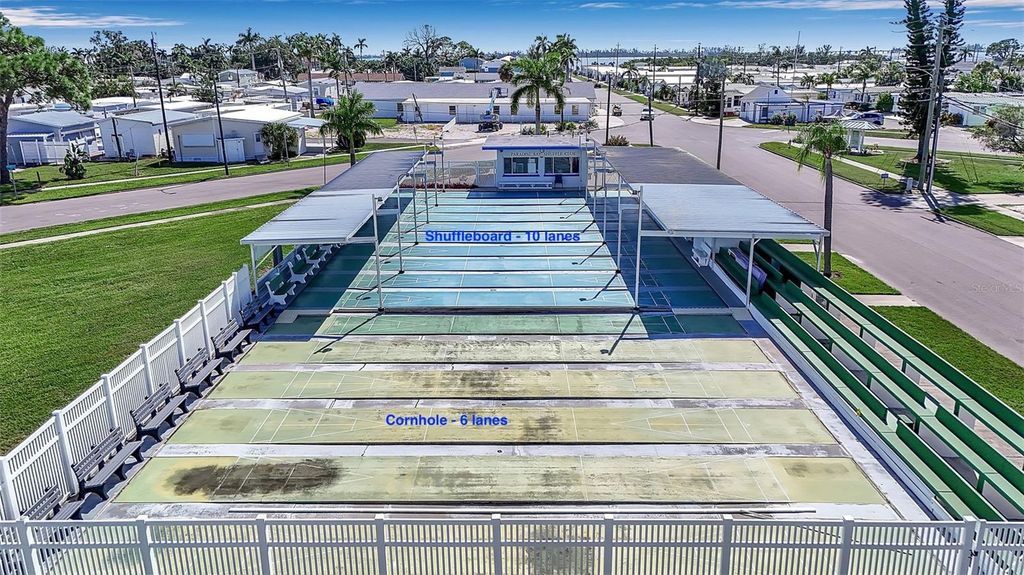 Image 47 of property listing at 10315 CORTEZ ROAD W 27F, Bradenton, FL 34210