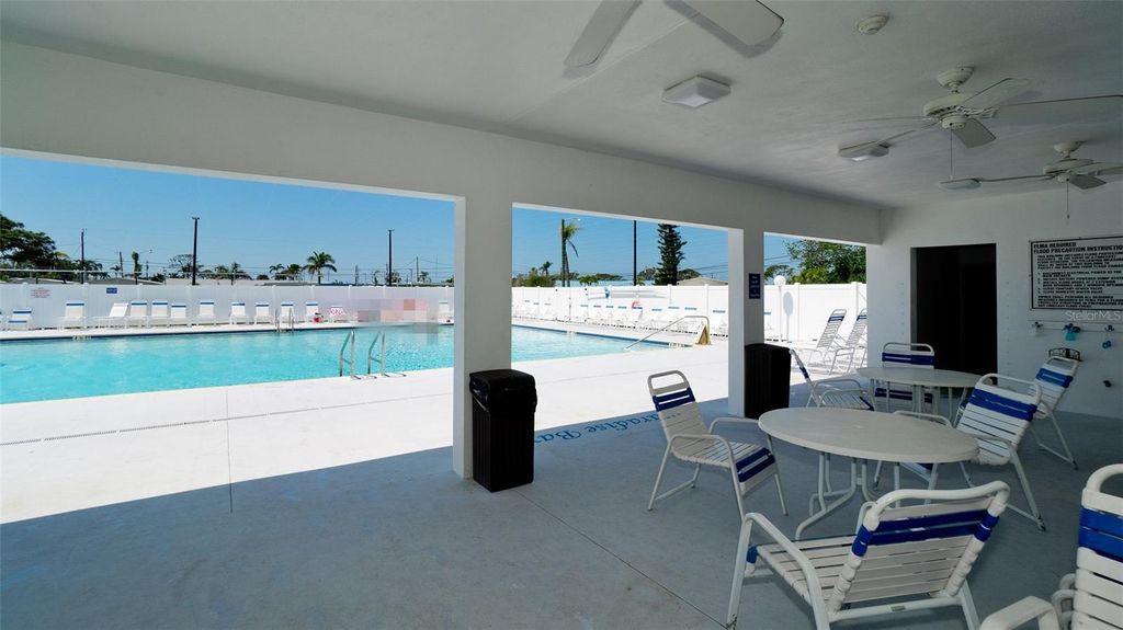 Image 53 of property listing at 10315 CORTEZ ROAD W 27F, Bradenton, FL 34210