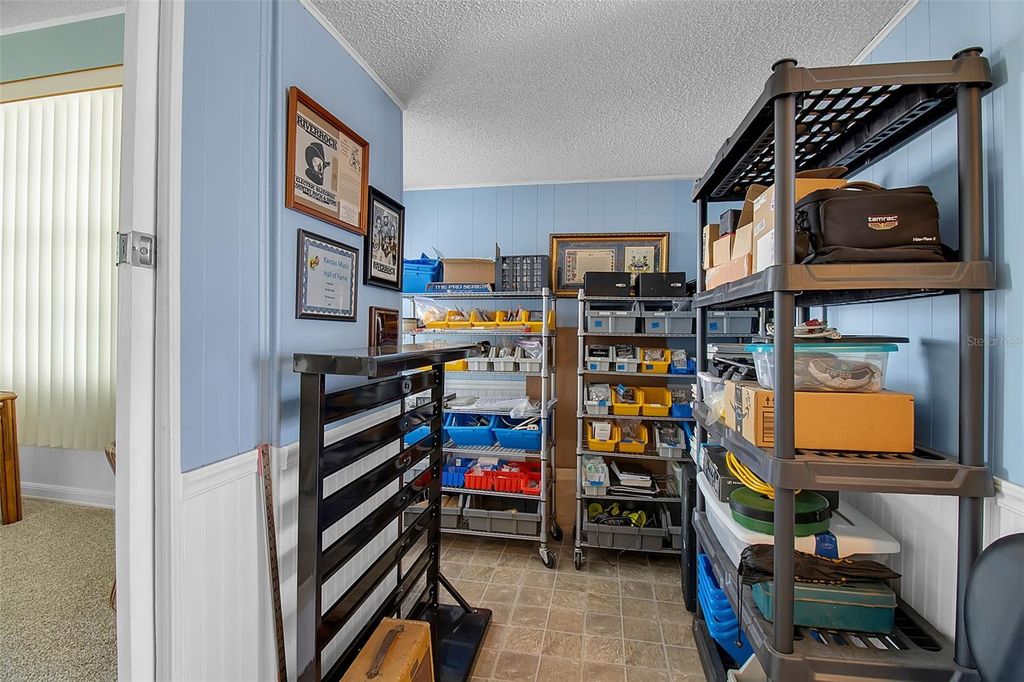 Image 8 of property listing at 10315 CORTEZ ROAD W 27F, Bradenton, FL 34210