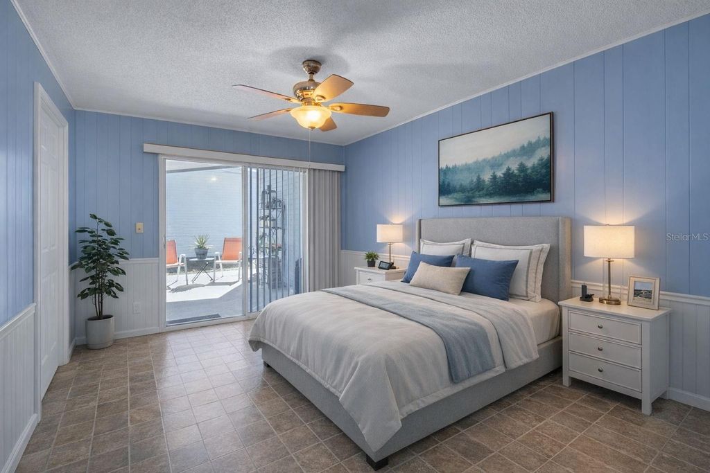 Image 9 of property listing at 10315 CORTEZ ROAD W 27F, Bradenton, FL 34210