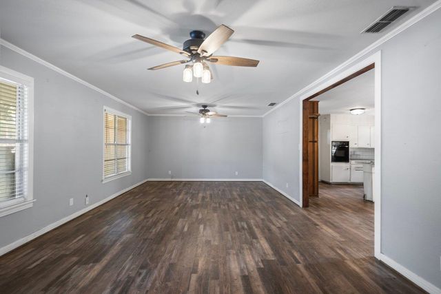 400 N Motley, Overton, TX 75684