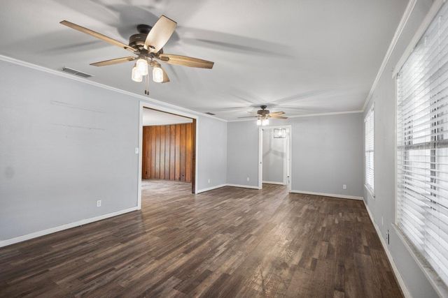 400 N Motley, Overton, TX 75684