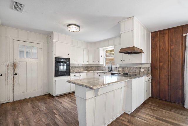 400 N Motley, Overton, TX 75684