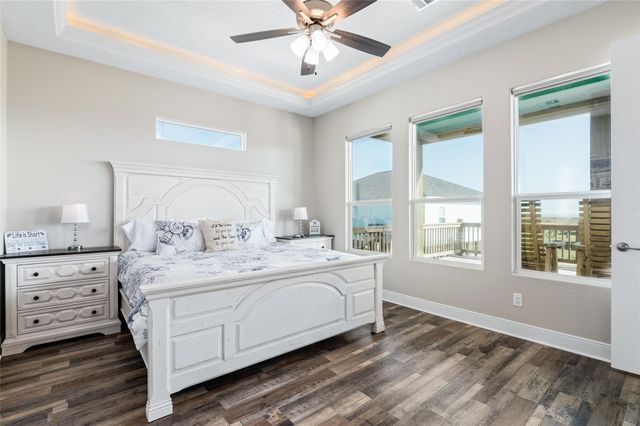 4406 Whaler Lane, Crystal Beach, TX 77650
