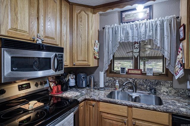 62 Segovia Drive, Hot Springs Village, AR 71909